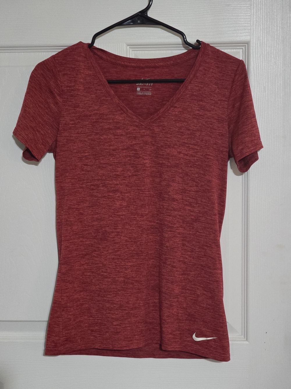Nike Women's Red Heather V-Neck Short Sleeve Tee